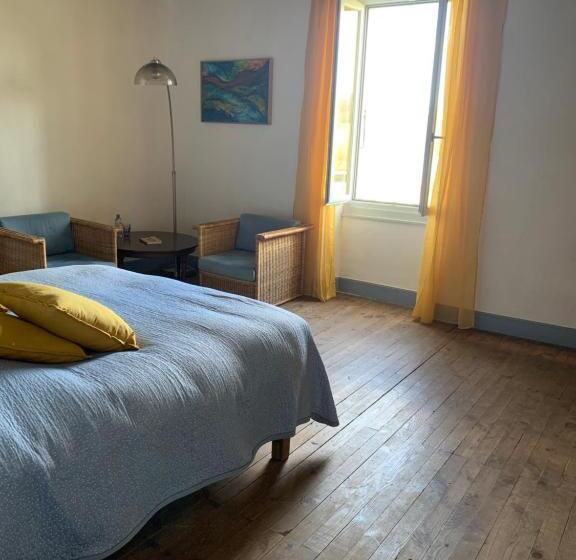 レイクビュースタンダードルーム, Domaine La Barbe