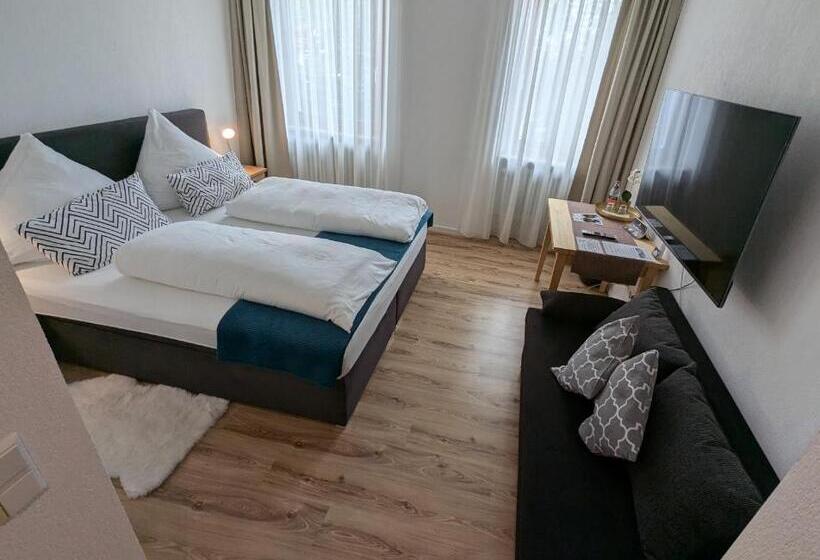 이코노미 트리플 룸, Landgasthof Löwen