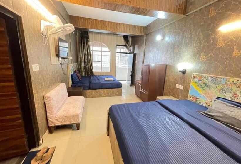 חדר משפחתי, Work Party Go