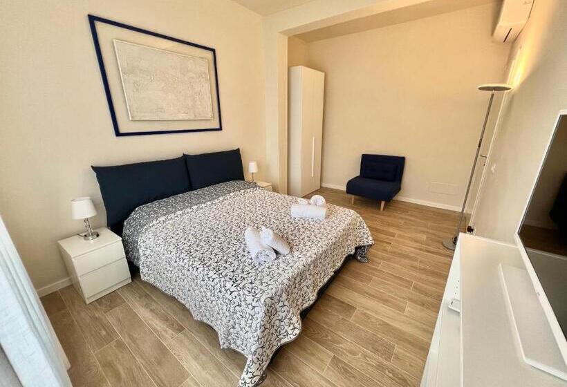 اتاق استاندارد سه تخته با سرویس بهداشتی مشترک, F&f Rooms