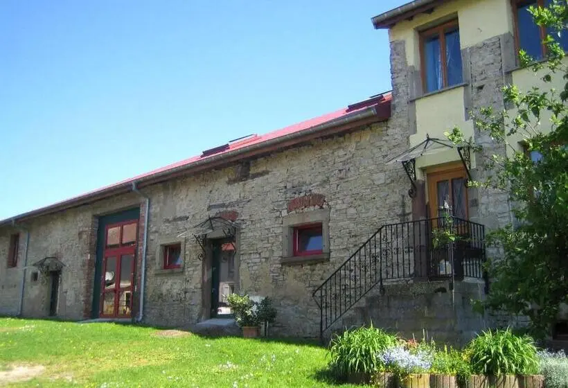 ４ベッドルームハウス, Gîte Et Grange à Jeux Du Bonhomme Bouton