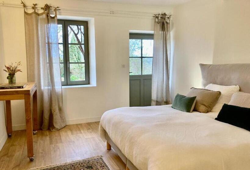 غرفة قياسية مطلّة علي الحديقة, Le Jardin De Marie La Maison D Hôtes Sancerre