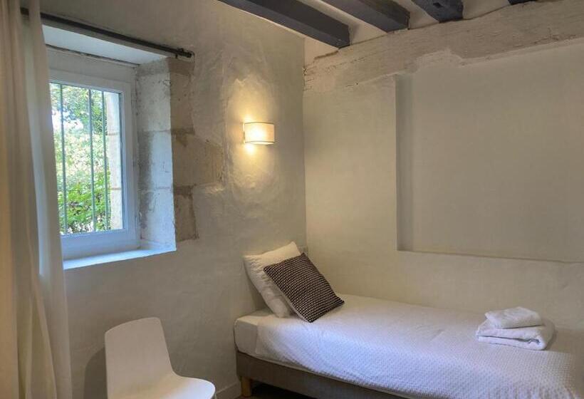 غرفة عائلية مطلّة علي الحديقة, Le Jardin De Marie La Maison D Hôtes Sancerre