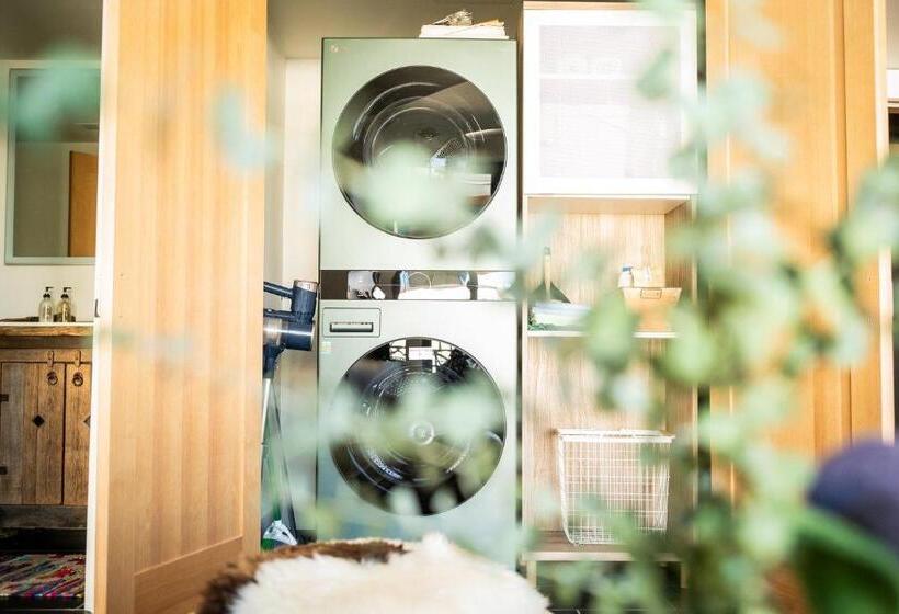 带大床的套房, Shorehouse