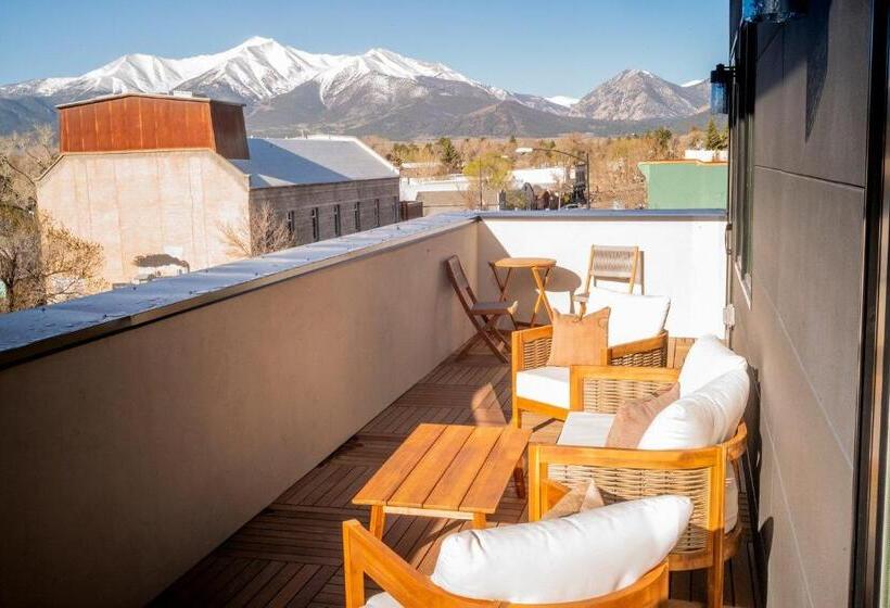 行政套房, Shorehouse