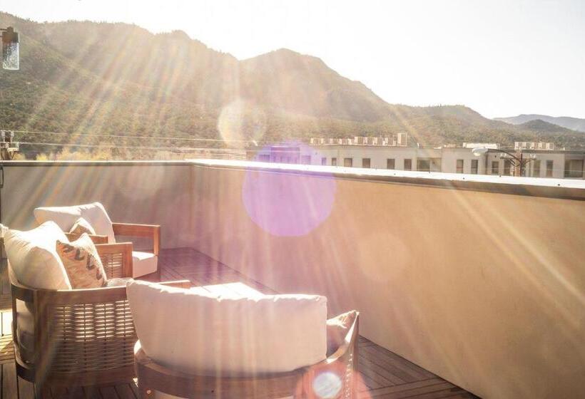 行政套房, Shorehouse