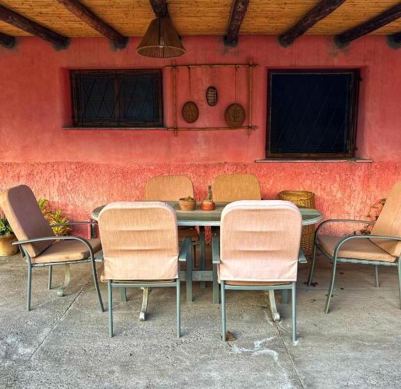 غرفة قياسية, La Gertrudis Posada De Campo