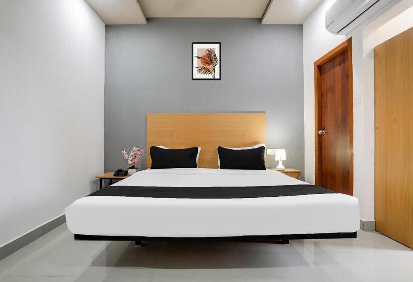 חדר קלאסי לשלושה, Townhouse Shamshabad Near Airport