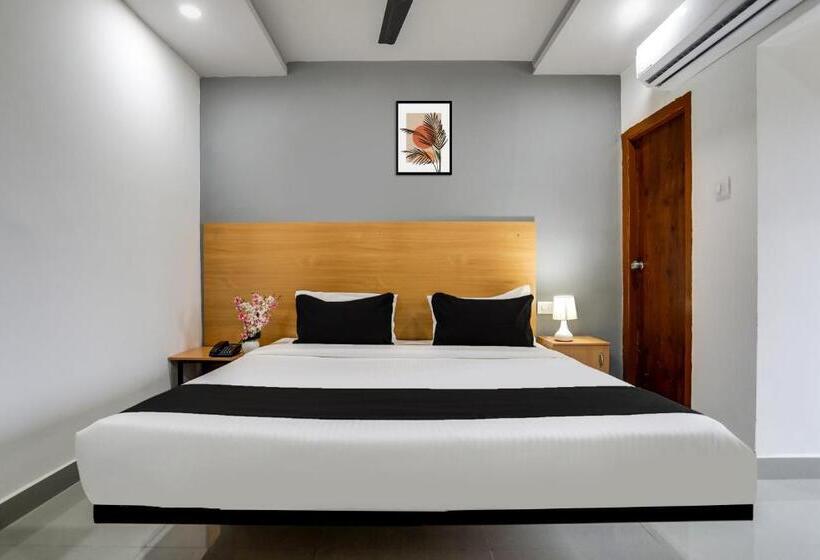 חדר קלאסי לשלושה, Townhouse Shamshabad Near Airport