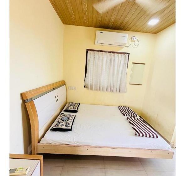 Вилла 1 Спальня, Namaste Holidays Karjat
