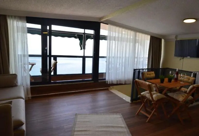 スイート, Ados Otel