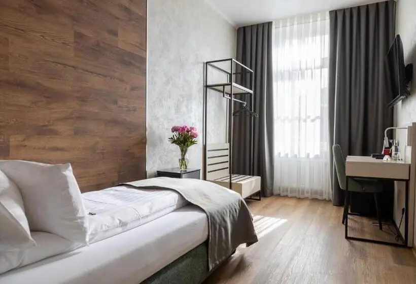 庭の見えるシングルルーム, Boutique Hotel Weisses Haus Art