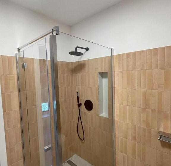 اتاق استاندارد, Casali Hostel