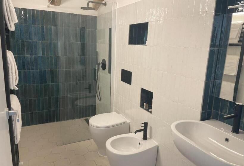 اتاق استاندارد سه نفره, Casali Hostel