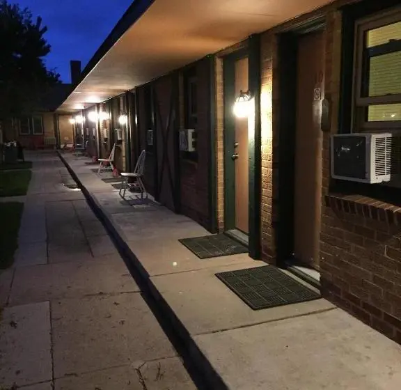 اتاق استاندارد, Cheyenne Motel