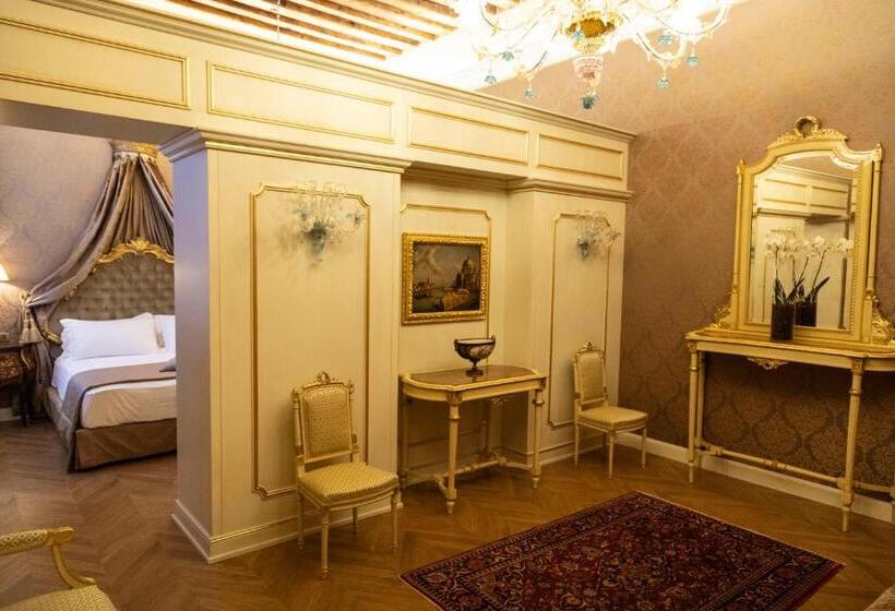 سوییت جونیور, Palazzo Dei Mori