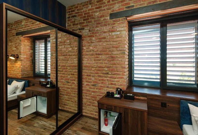 غرفة قياسية, Palmira