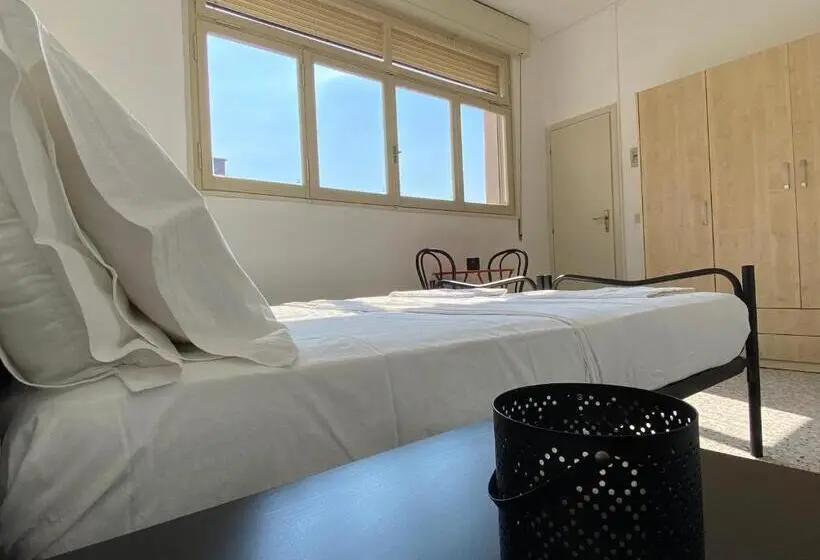 スタンダードルーム, Meet Hostel Cervia