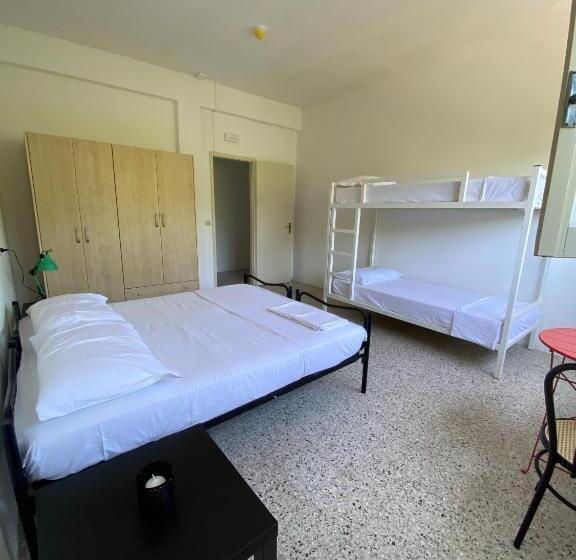 4인용 스탠다드 룸, Meet Hostel Cervia