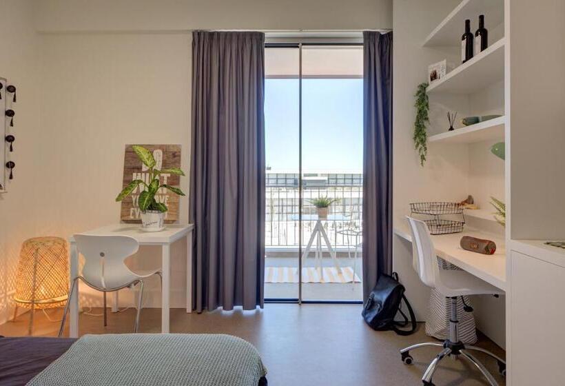 스탠다드 발코니 스튜디오, Milestone Carcavelos Nova