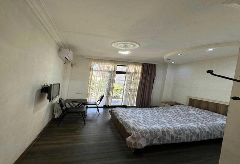 اتاق استاندارد, House 211