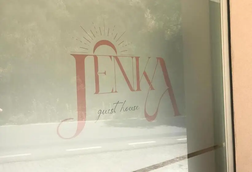اتاق استاندارد, Jenka
