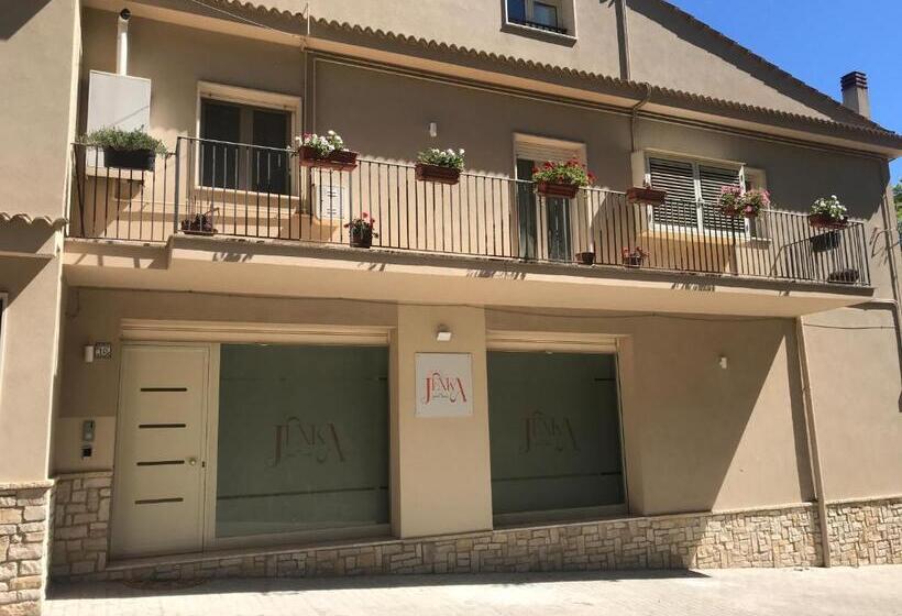 标准三人间, Jenka