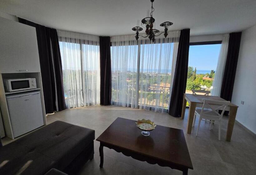 带海景的复工套房, Kyrenia Boutique Residance