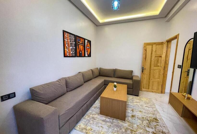 Апартаменты 1 Спальня с Балконом, Salty Holiday Apartments