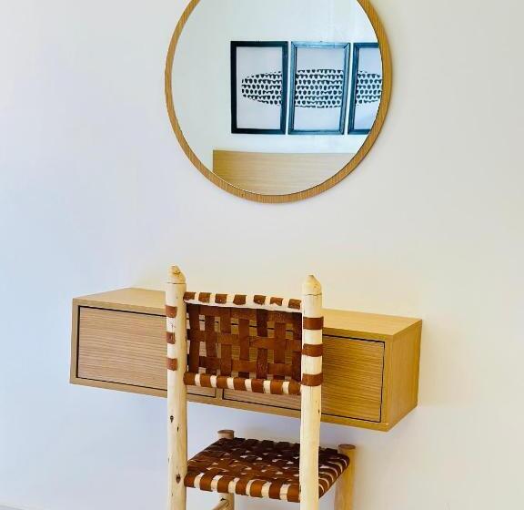 带城市景观带一个卧室的公寓, Salty Holiday Apartments