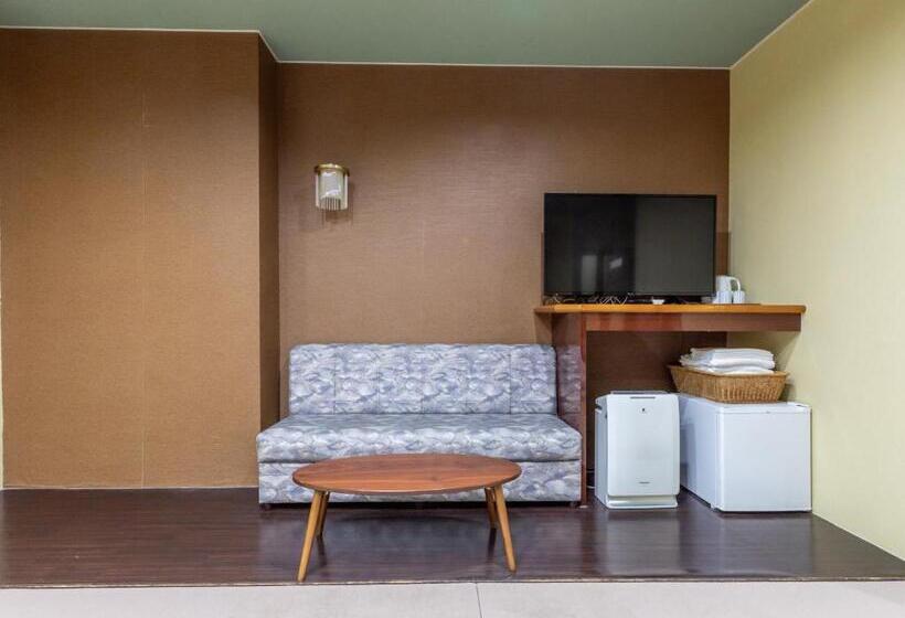 Четырехместный Номер Стандарт, Tabist City Hotel Patio