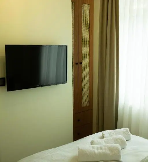 اتاق استاندارد یک نفره, Zelle Airport Boutique