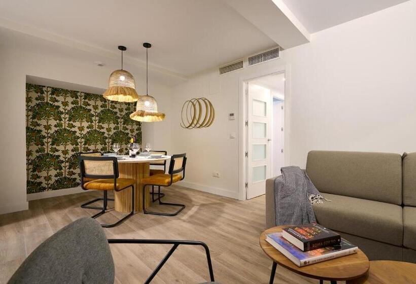 آپارتمان دلوکس 3 خوابه, Casa Pizarro, By Homing U