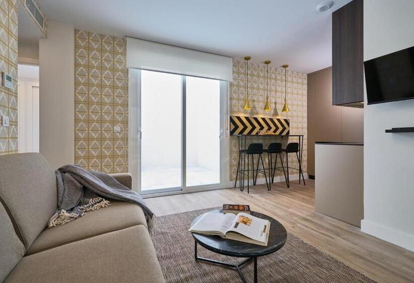 آپارتمان 2 خوابه, Casa Pizarro, By Homing U