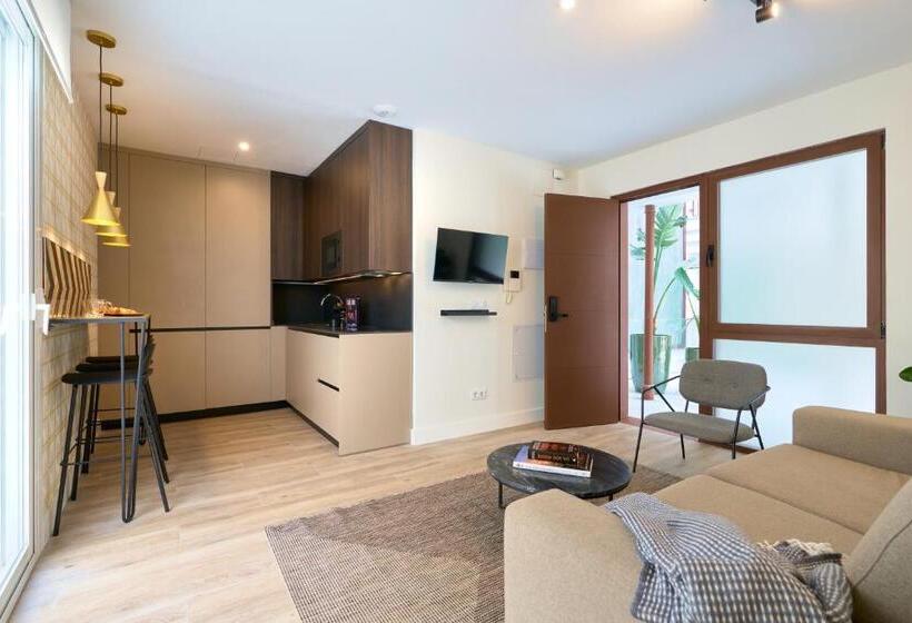 آپارتمان 2 خوابه, Casa Pizarro, By Homing U