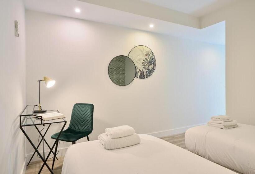 1 Bedroom Penthouse Apartment, Casa Pizarro, By Homing U