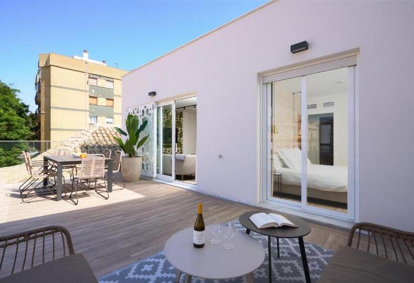 1 Bedroom Penthouse Apartment, Casa Pizarro, By Homing U