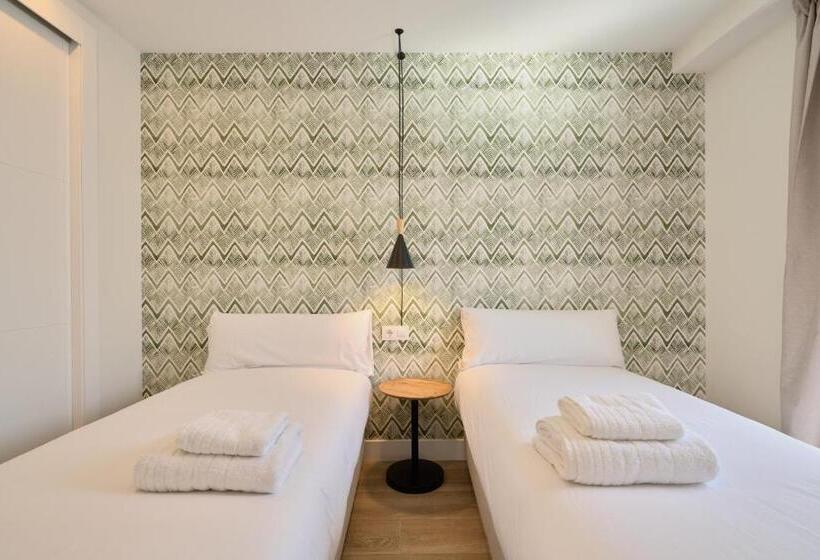 1 Bedroom Penthouse Apartment, Casa Pizarro, By Homing U