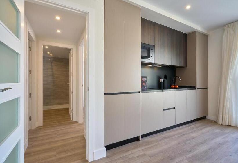 1 Bedroom Penthouse Apartment, Casa Pizarro, By Homing U