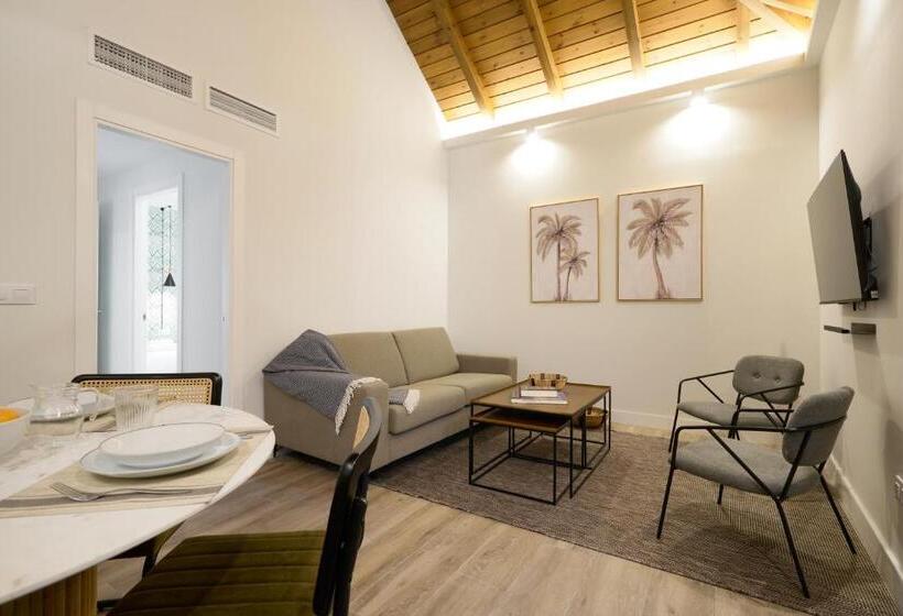 2 Bedroom Premium Apartment, Casa Pizarro, By Homing U