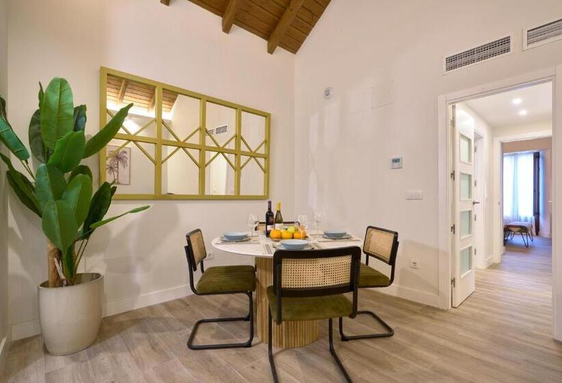 2 Bedroom Premium Apartment, Casa Pizarro, By Homing U