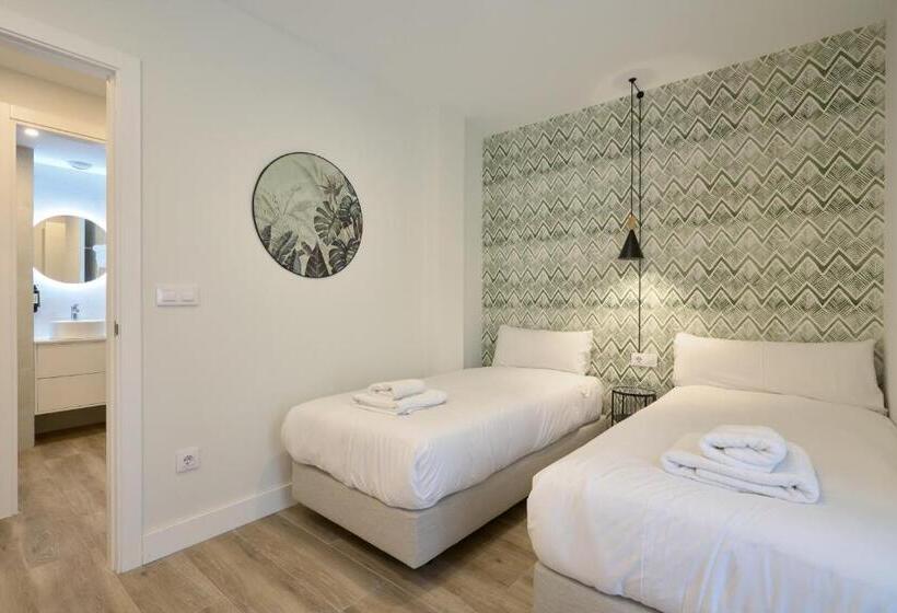 2 Bedroom Premium Apartment, Casa Pizarro, By Homing U