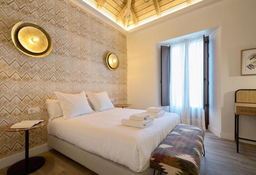 2 Bedroom Premium Apartment, Casa Pizarro, By Homing U