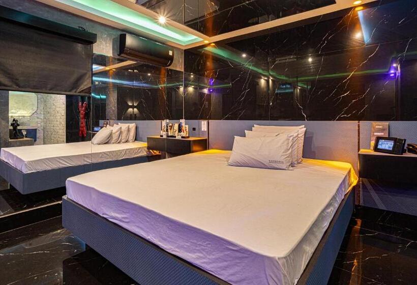 سوئیت پرزیدنت, Euphoria Motel