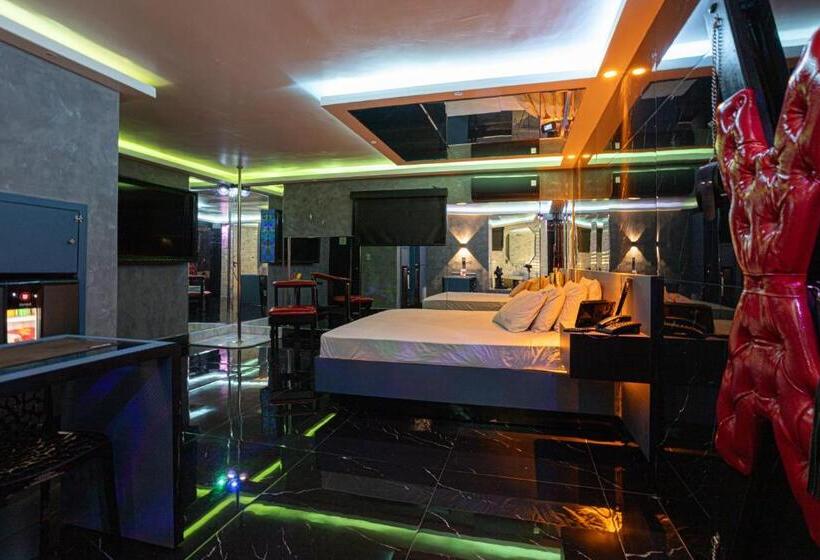 سوئیت پرزیدنت, Euphoria Motel