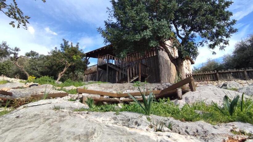 اتاق لوکس با بالکن, Santa Stone House