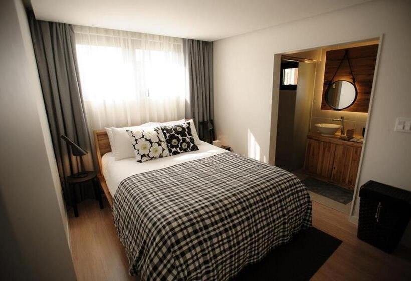 חדר סטנדרט לארבעה, Ilo Pension