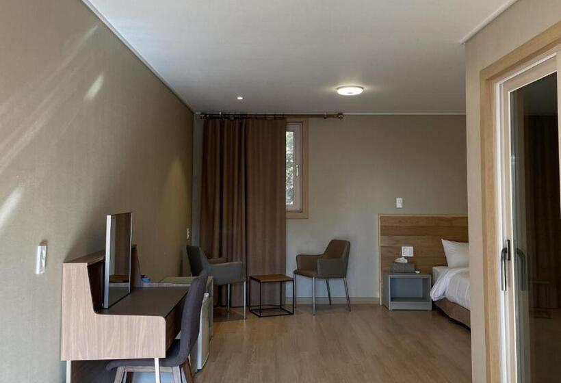 Номер Стандарт, Jeju Sanlok2 Pension