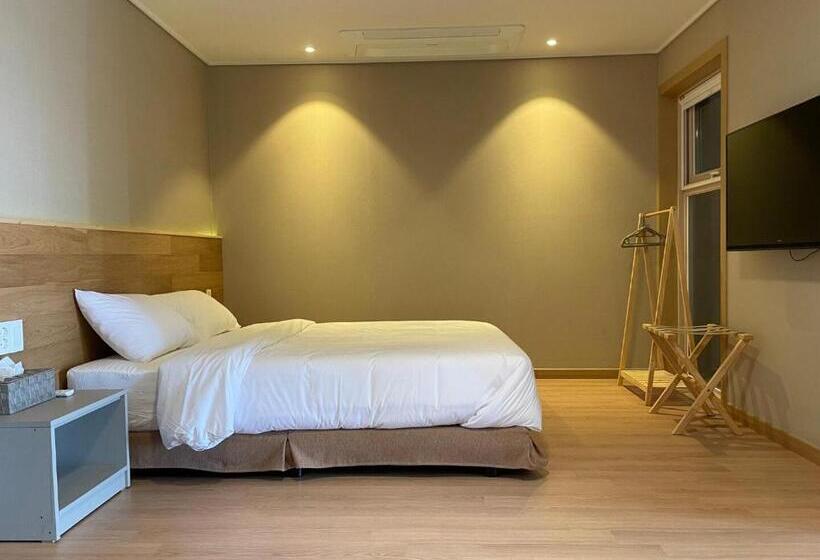 Номер Стандарт, Jeju Sanlok2 Pension