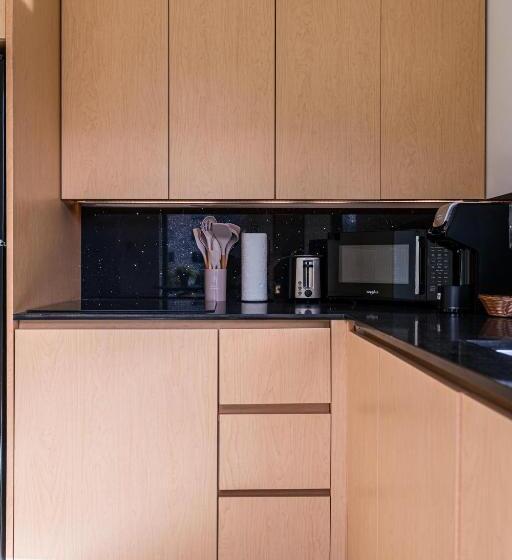 Студио Стандарт с Балконом, Olive Apartments